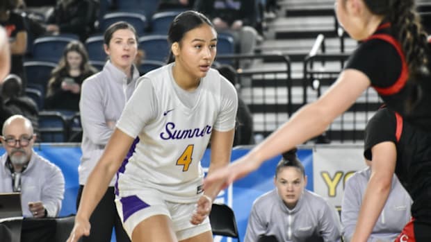 Kawehi Borden scored 22 points, and Sumer ended Camas' reign as Class 4A champion with a win in the WIAA quarterfinals.