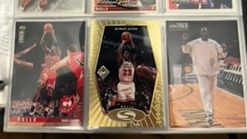 1998-99 UD Choice Michael Jordan Starquest Gold in Binder