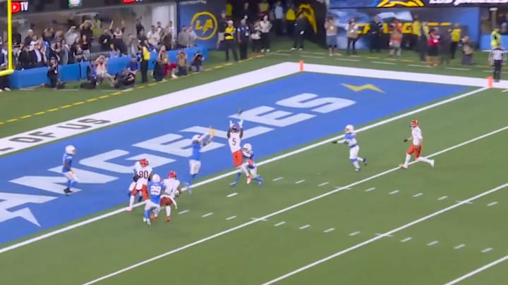 Tee Higgins Was So Close to Catching Joe Burrow's Hail Mary on Final Play