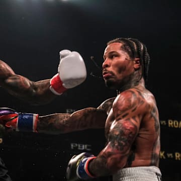 Action between Gervonta 'Tank' Davis (30-0 28 KOs) and Lamont Roach (25-1-1 10 KOs) on March 1, 2025.