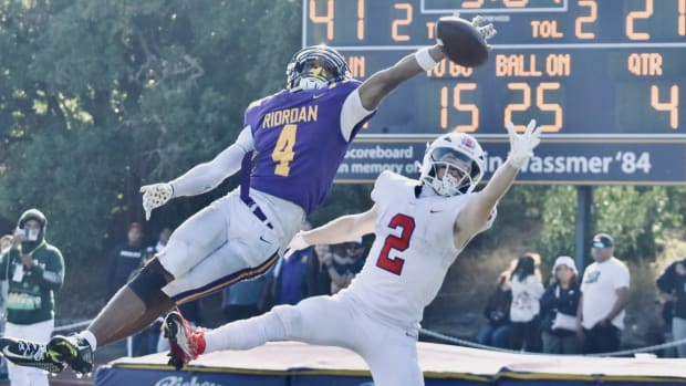 Riordan WR-DB Chris Lawson (4) knocks away a pass in a 41-34 win over San Francisco rival St. Ignatius in 2023. 