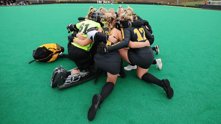 Iowa Field Hockey (Photo: Stephen Mally/hawkeyesports.com) 