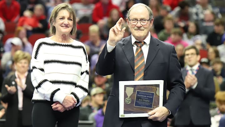 Long-time Iowa official Bob Murphy is being honored by the NFHS for his years serving in the state.