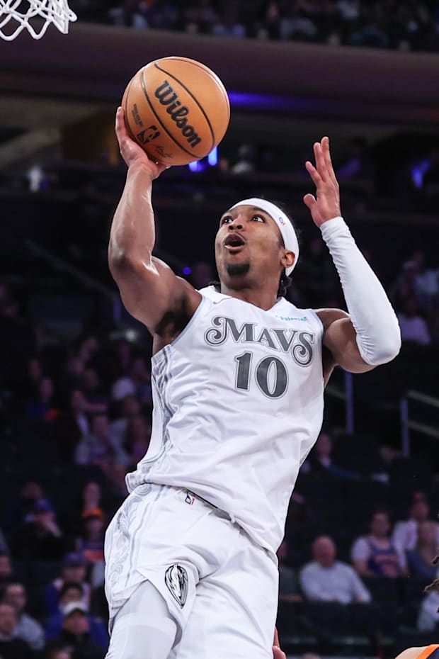 Dallas Mavericks guard Brandon Williams '