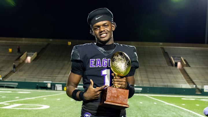 Tay Ellis of Crowley High School committed to Nebraska.