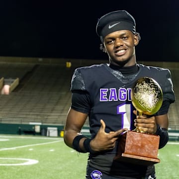 Tay Ellis of Crowley High School committed to Nebraska.