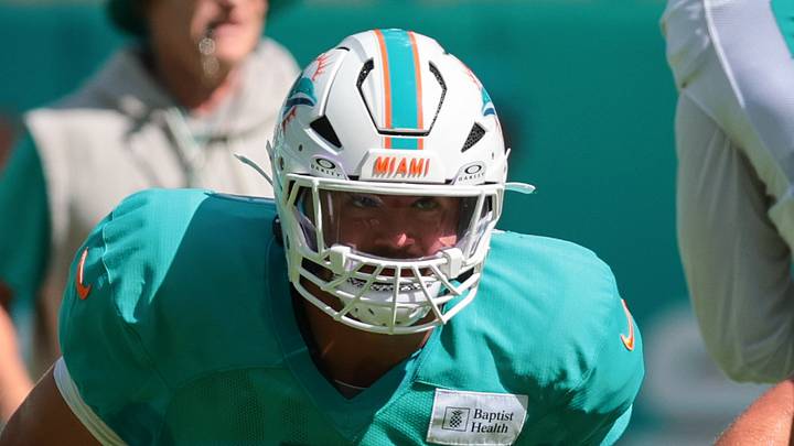 Miami Dolphins inside linebacker Jacob Rodriguez