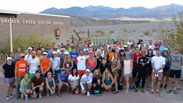 A group picture of Badwater 135 runners