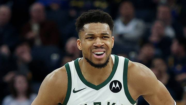 Milwaukee Bucks v Golden State Warriors