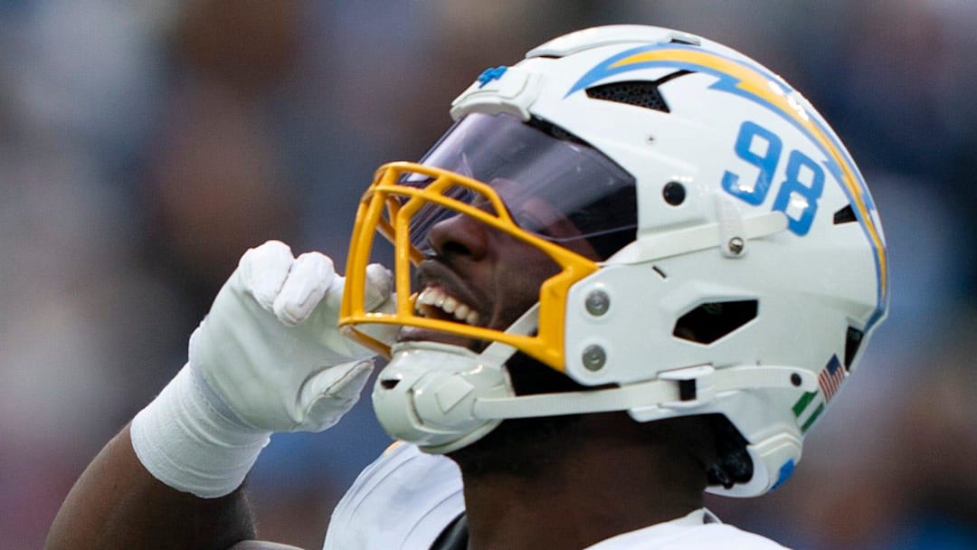 Washington Commanders edge rusher Odafe Oweh