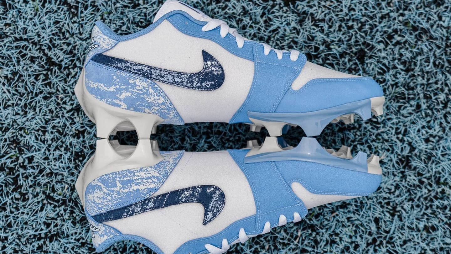 Michael Jordan Gives UNC Tar Heels Carolina Blue Cleats