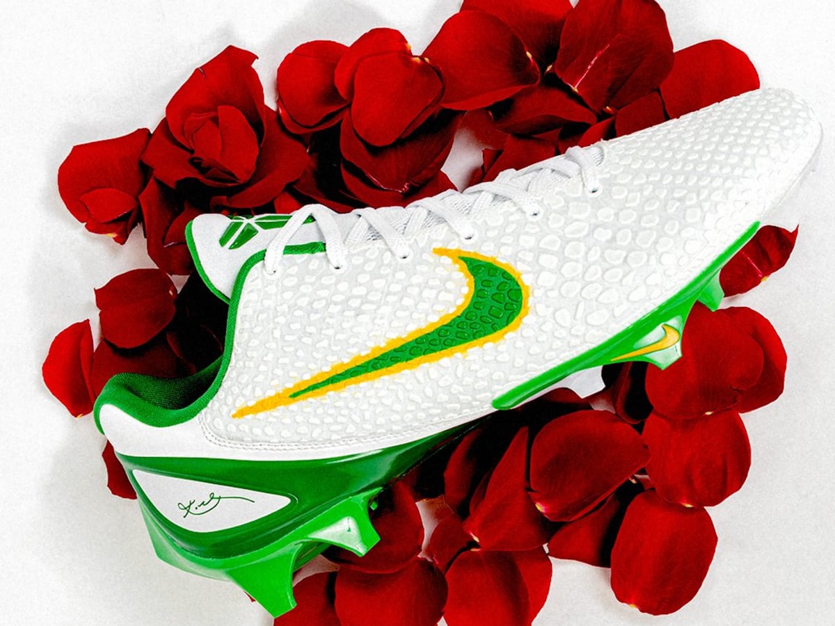 Oregon Ducks Unveil Nike Kobe 6 Cleats for Rose Bowl