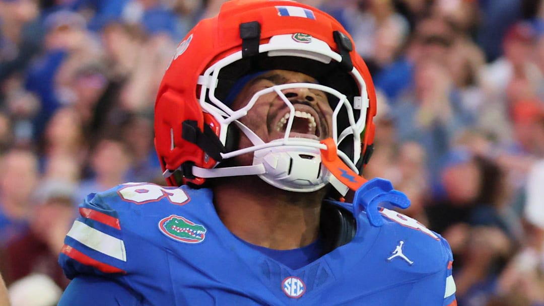 Florida tight end Tony Livingston (86) celebrates a score during the first half of an NCAA football game at Steve Spurrier Field at Ben Hill Griffin Stadium in Gainesville, FL on Saturday, November 29, 2025. [Alan Youngblood/Gainesville Sun]