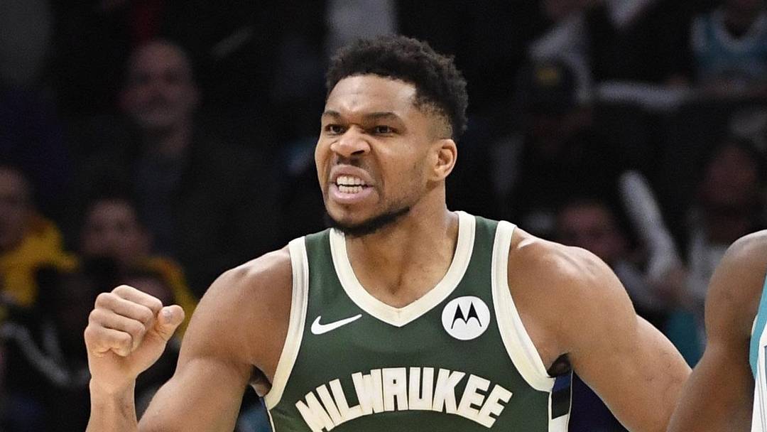 Dec 29, 2025; Charlotte, North Carolina, USA; Milwaukee Bucks forward Giannis Antetokounmpo (34) reacts after scoring during the second half against the Charlotte Hornets at the Spectrum Center. Mandatory Credit: Sam Sharpe-Imagn Images Dec 29, 2025; Charlotte, North Carolina, USA; Milwaukee Bucks forward Giannis Antetokounmpo (34) reacts after scoring during the second half against the Charlotte Hornets at the Spectrum Center. Mandatory Credit: Sam Sharpe-Imagn Images