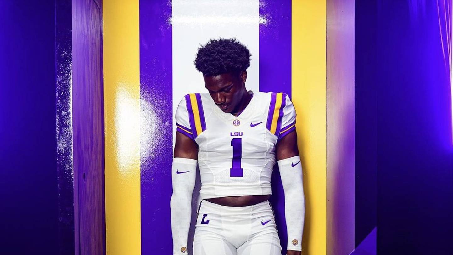 LSU Football Lands Commitment From Prized Tight End Mike Tyler