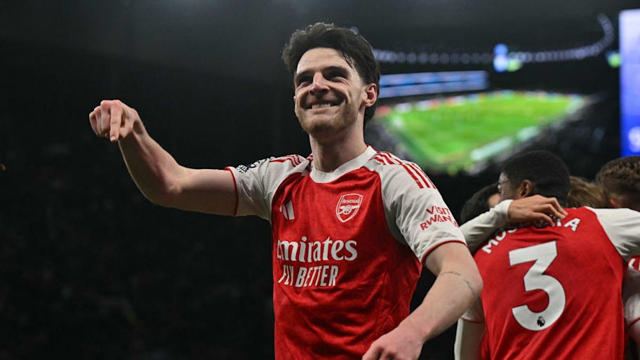 Declan Rice pointing.