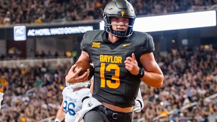 Sawyer Robertson hits paydirt vs. Air Force