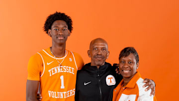 Four-star 2026 forward Ralph Scott commits to Tennessee basketball