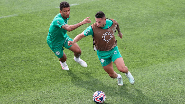 Marcos Rocha e Paulinho, do Palmeiras, na Copa do Mundo de Clubes 2025
