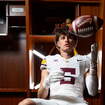 Pierce Petersohn on his Gophers' official visit.