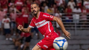 CRB tem no elenco o veterano Anselmo Ramon, artilheiro da Série B com nove gols
