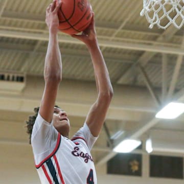 Veterans Memorial's Billy White III dunks a basket during a game against Gregory-Portland on Dec. 10, 2024, in Corpus Christi, Texas.