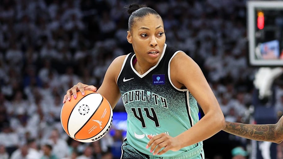 New York Liberty forward Betnijah Laney-Hamilton drives the ball. | Matt Krohn-Imagn Images