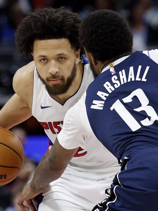 Drait Drait Pistons Cade Cunningham defend by Dallas Mavericks striker Naji Marshall 
