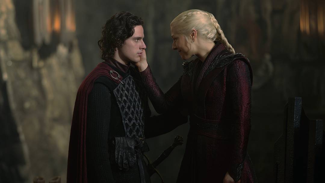Harry Collett (Jacaerys Velaryon) and Emma D'Arcy (Rhaenyra Targaryen) in House of the Dragon season 3. 
