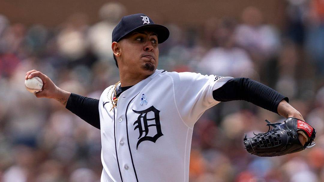 Detroit Tigers starting pitcher Keider Montero (54) throws a pitch. 