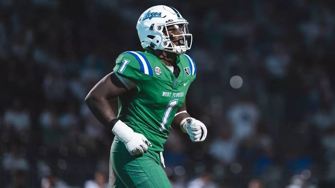 West Florida defensive end Byron Puryear (1)
