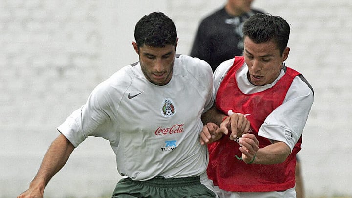 (ARCHIVO) Los futbolistas mexicanos Salv