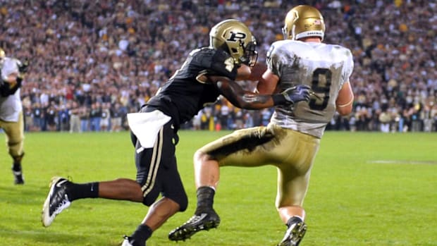 Kyle Rudolph scores the game winning touchdown for Notre Dame against Purdue in 2009