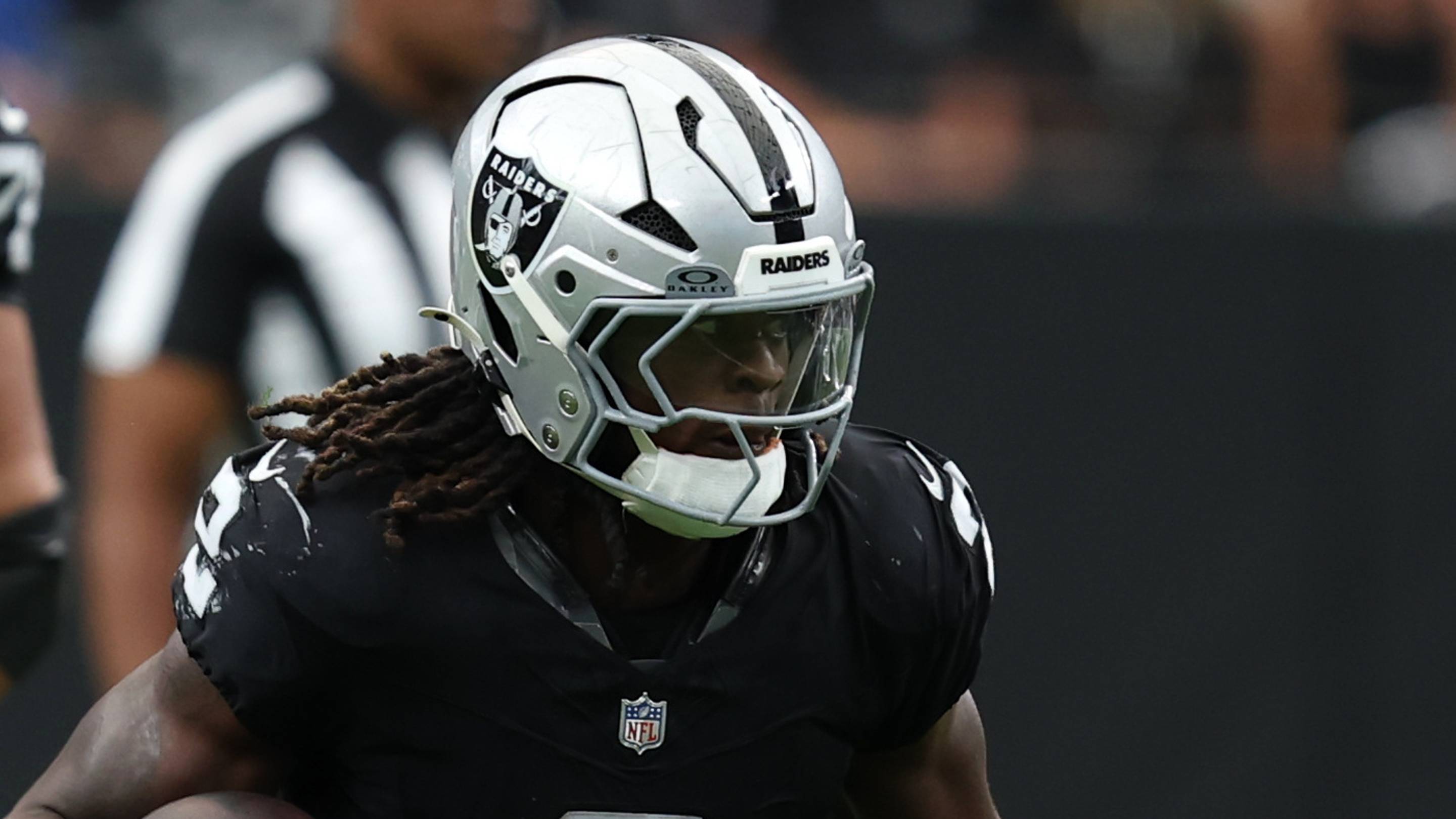 Announcers, Referees & Jersey Combination for Raiders' Week 7 Matchup