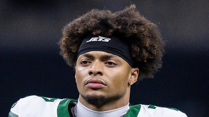 Dec 21, 2025; New Orleans, Louisiana, USA;  New York Jets quarterback Justin Fields (7) during warm ups before the game against the New Orleans Saints at Caesars Superdome. Mandatory Credit: Stephen Lew-Imagn Images