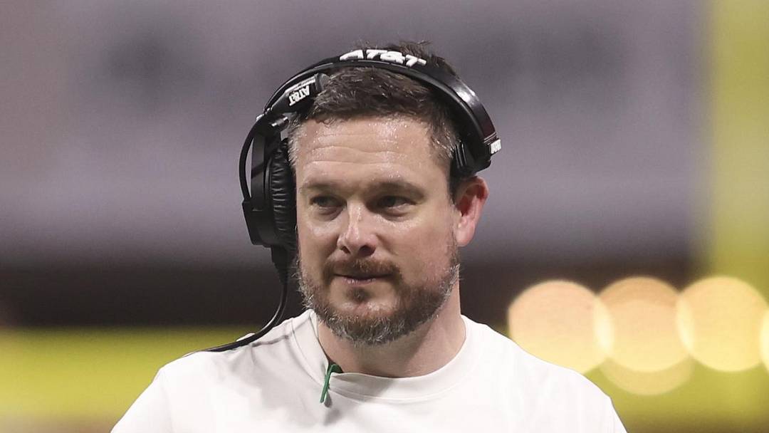 Jan 9, 2026; Atlanta, GA, USA; Oregon Ducks head coach Dan Lanning reacts during the first half of the 2025 Peach Bowl and semifinal game of the College Football Playoff against the Indiana Hoosiers at Mercedes-Benz Stadium. Mandatory Credit: Brett Davis-Imagn Images