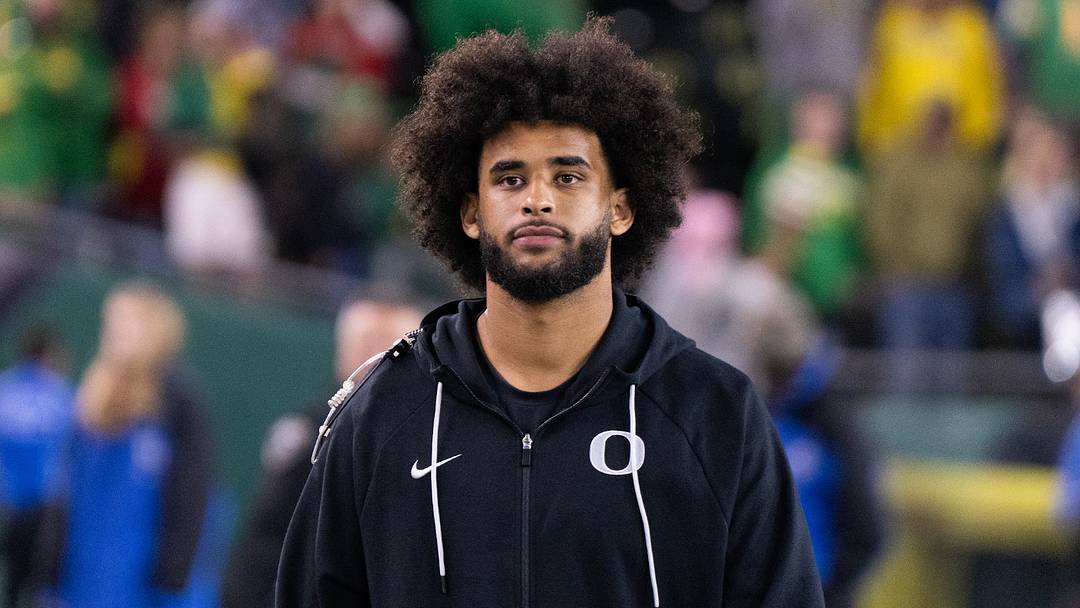 Oregon Ducks quarterback Dante Moore Oregon Ducks quarterback Dante Moore