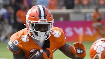There are some high expectations for these two freshman