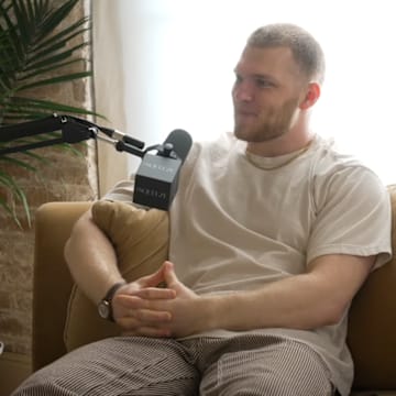 Aidan Hutchinson talked about Myles Garrett on Taylor Lautner’s podcast.