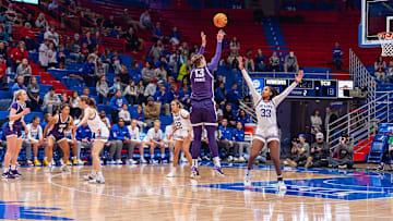 Sedona Prince takes a mid-range jumper to extend TCU's lead in the first half.
