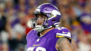Minnesota Vikings offensive guard Dalton Risner (66)