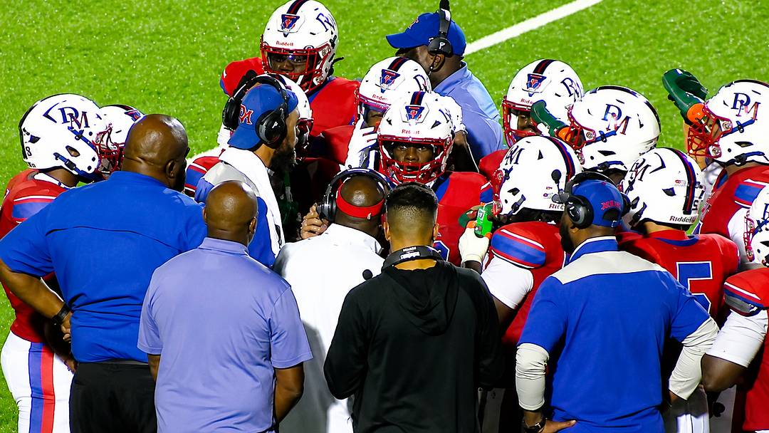 The DeMatha Stags stretched their winning streak to 22 games with a 35-14 season-opening Archbishop Spalding in a clash between WCAC and MIAA rivals.