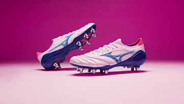 Mizuno Morelia Neo 'Urban Electric.'