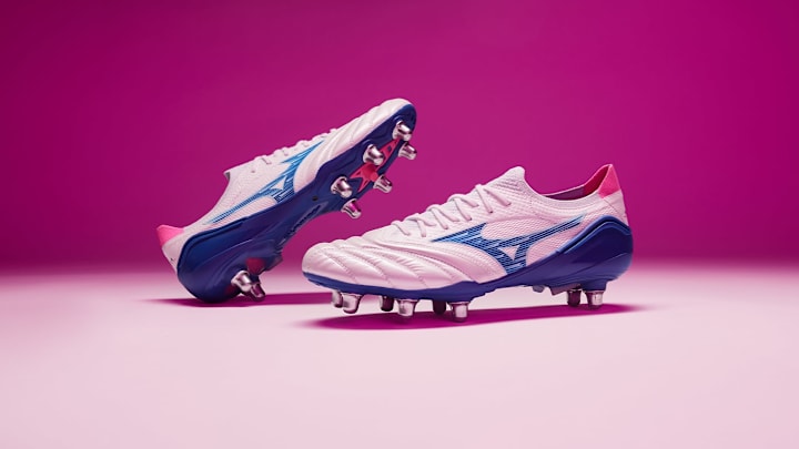 Mizuno Morelia Neo 'Urban Electric.'