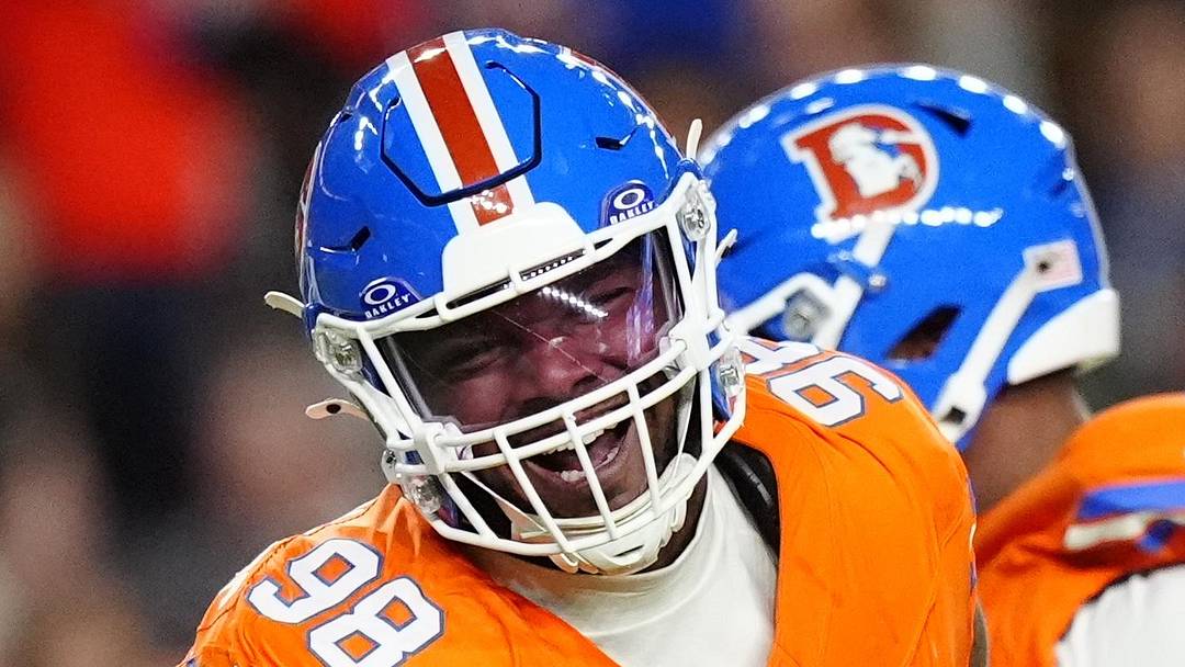 Nov 6, 2025; Denver, Colorado, USA; Denver Broncos defensive end John Franklin-Myers (98) reacts against the Las Vegas Raiders during the first half at Empower Field at Mile High. Mandatory Credit: Ron Chenoy-Imagn Images Nov 6, 2025; Denver, Colorado, USA; Denver Broncos defensive end John Franklin-Myers (98) reacts against the Las Vegas Raiders during the first half at Empower Field at Mile High. Mandatory Credit: Ron Chenoy-Imagn Images
