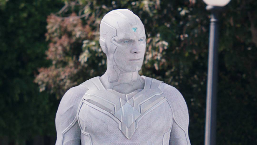Paul Bettany as The Vision and Elizabeth Olsen as Wanda Maximoff in Marvel Studios’ WandaVision. 