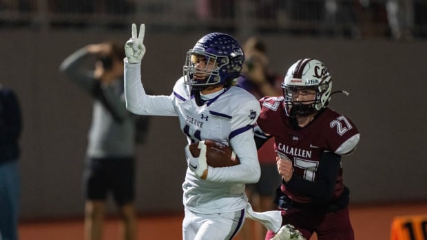 Boerne receiver Brooks Perez celebrates a touchdown against Calallen in a Texas high school football showdown in 2022.