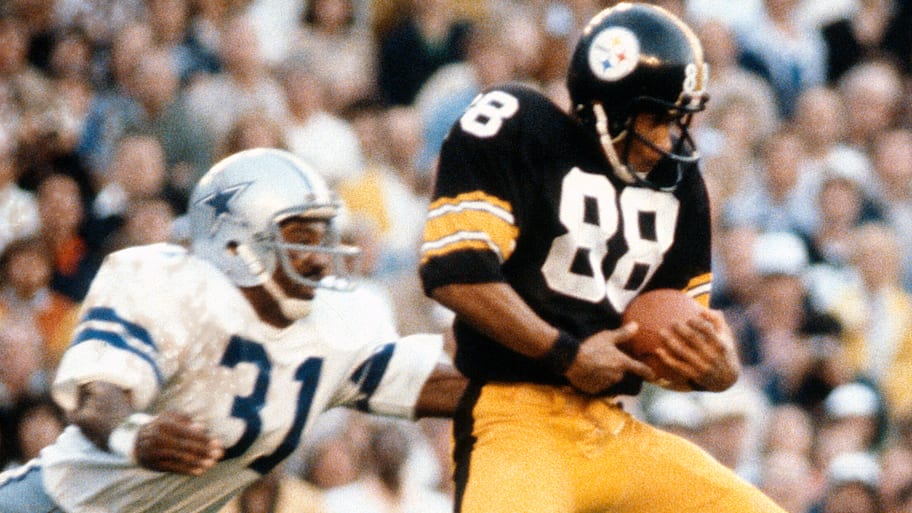 Lynn Swan helped the Steelers to a 35–31 win over the Cowboys in Super Bowl XIII.