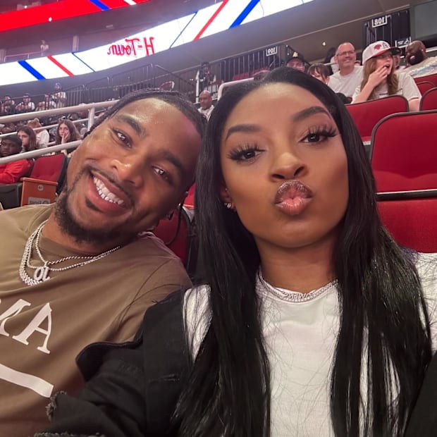 Jonathan Owens, Simone Biles, Chicago Bears, USA gymnastics