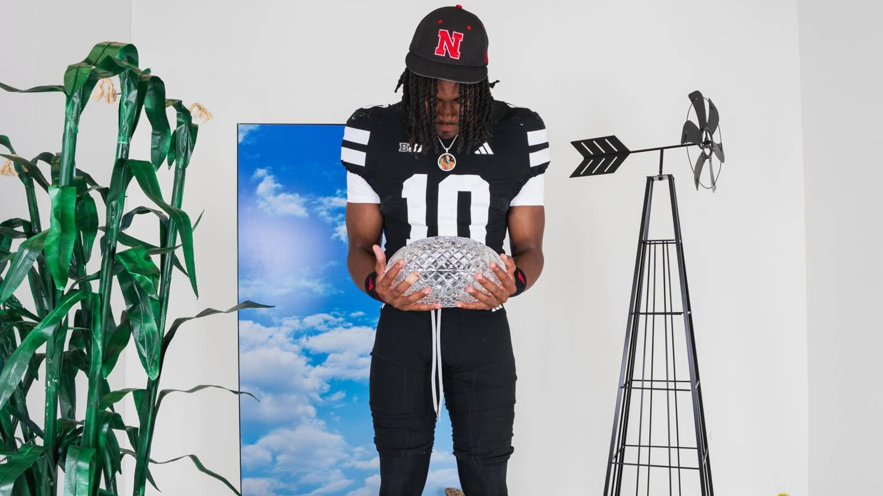 Khalil Taylor is regarded as the No. 84 overall prospect in the 2027 recruiting class, per the 247Sports Composite rankings.